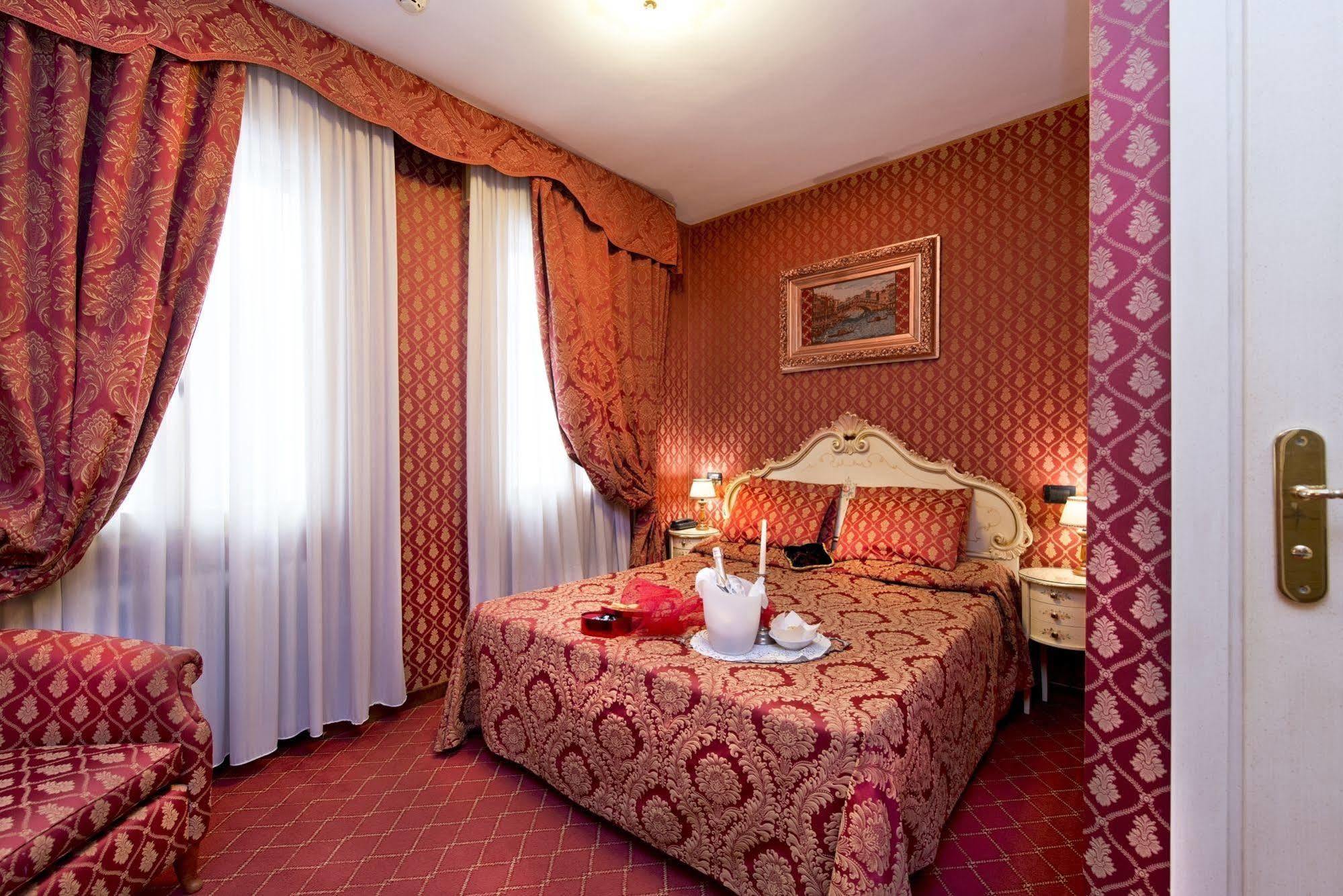 Hotel Mignon Venecia Exterior foto